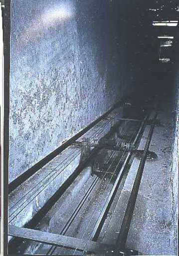 Kloster Santa Teresa, Rio de Janeiro. An Tram-Linie, kurz nach Lapa-Viadukt. In Tunnel. Öffentlich.