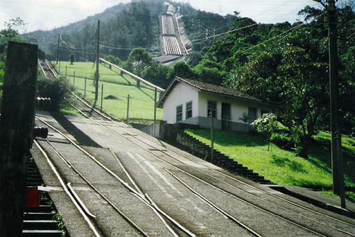 Cubatão, Talstation.