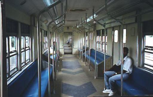 SuperVia, renovierter Zug von innen, Rio de Janeiro.